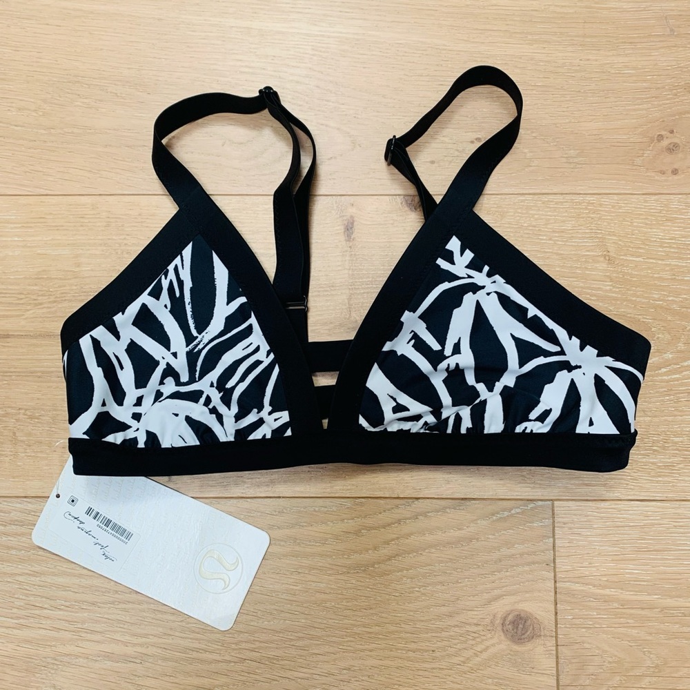 Lululemon: Water surf to sand bikini top